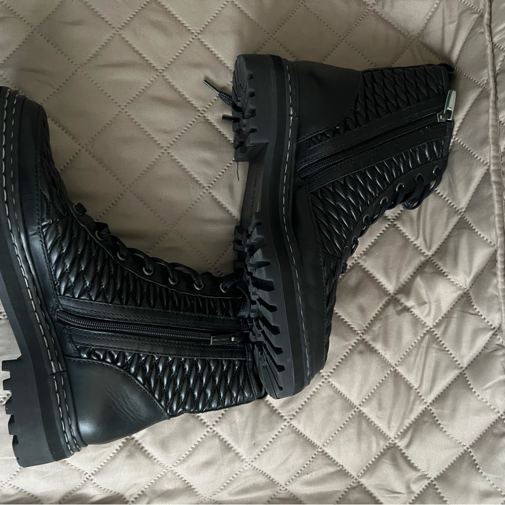 Vince Camuto Black Quilted Lace-Up Booties - Picture 3 of 8